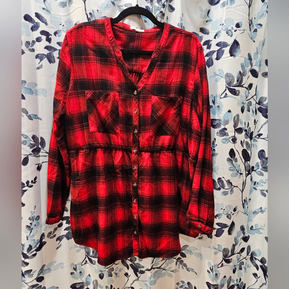 Maurices 2X Buffalo Plaid Top